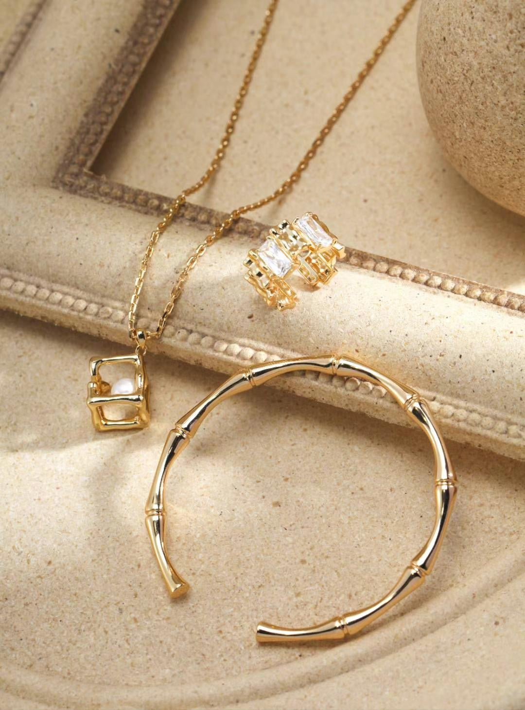TIMELESS GOLD