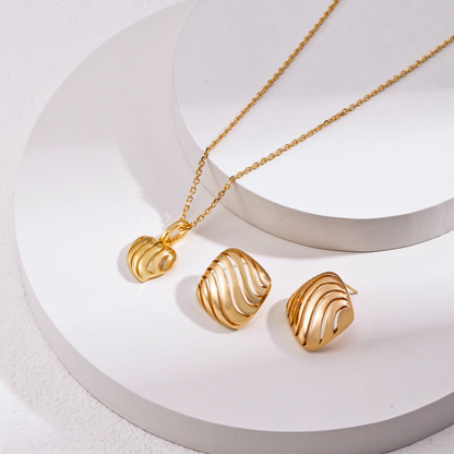 Ocean Wave Studs