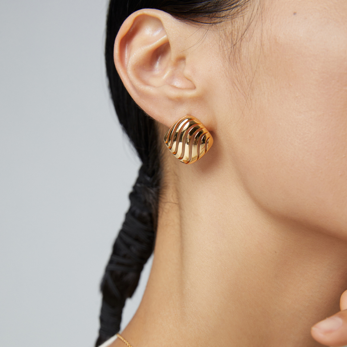 Ocean Wave Studs