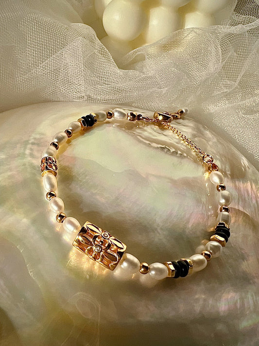Hollow Carved Pearl Agate Bracelet | 18k Gold Vermeil