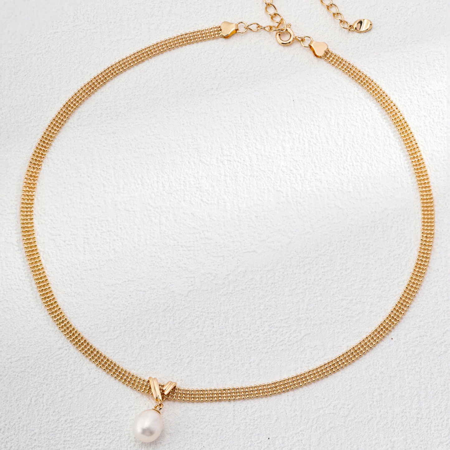 Pearl Pendant Chain of Simplicity