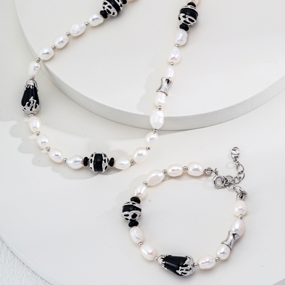 Midnight Onyx Pearl Bracelet